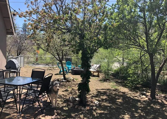 Creek Side 1 Mile From Downtown And Hiking Holiday home *